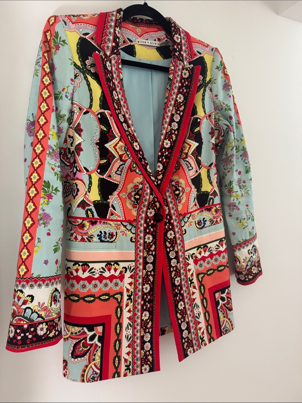 Alice + Olivia Multicolor Printed Blazer in Red, Light Blue & Black